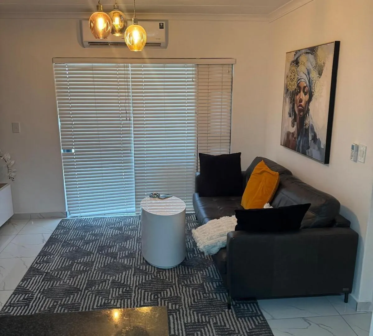 Trade With Armani Apartment Richwood