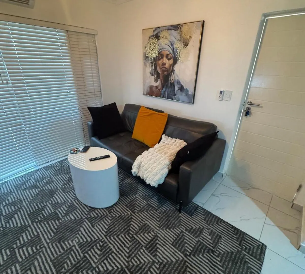 Trade With Armani Apartment Richwood