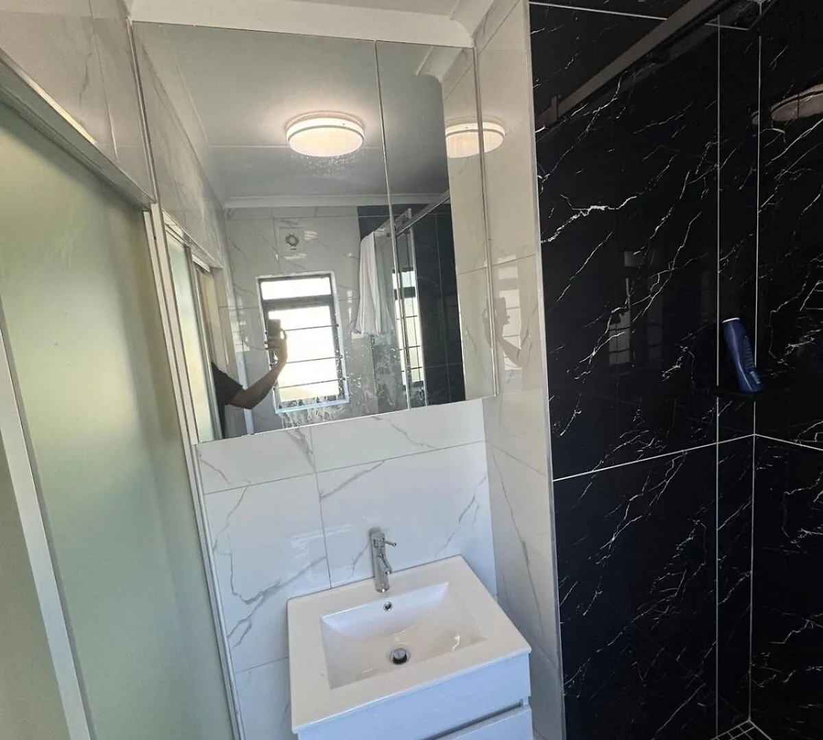 Trade With Armani Apartment Richwood