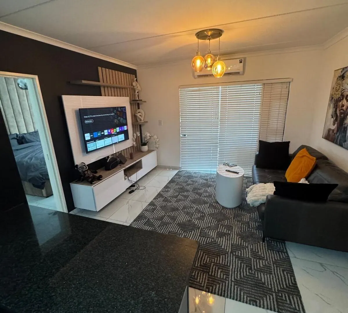 Trade With Armani Apartment Richwood
