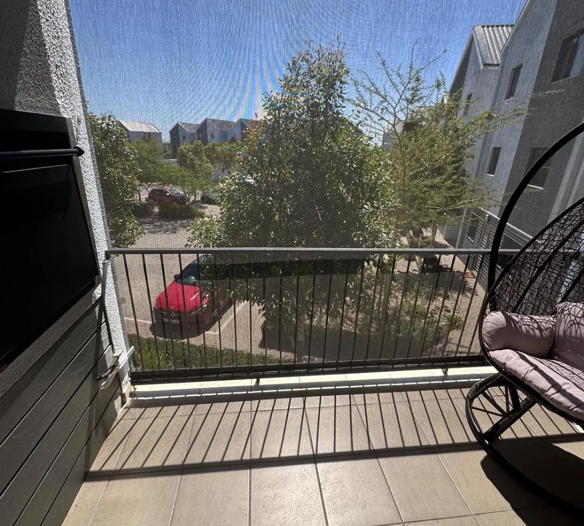 Trade With Armani Apartment Richwood