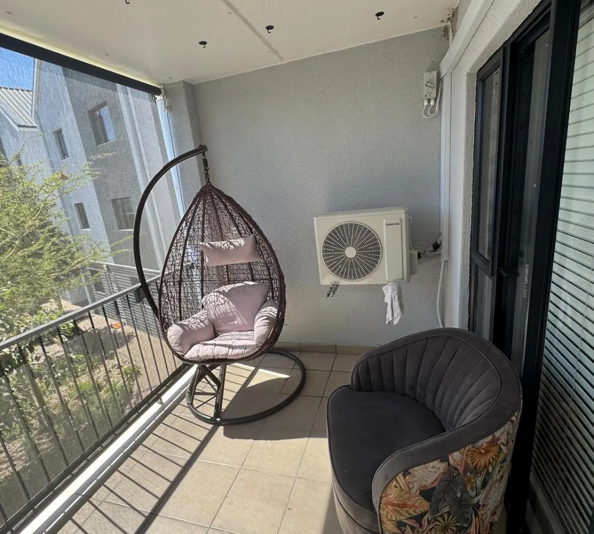 Trade With Armani Apartment Richwood