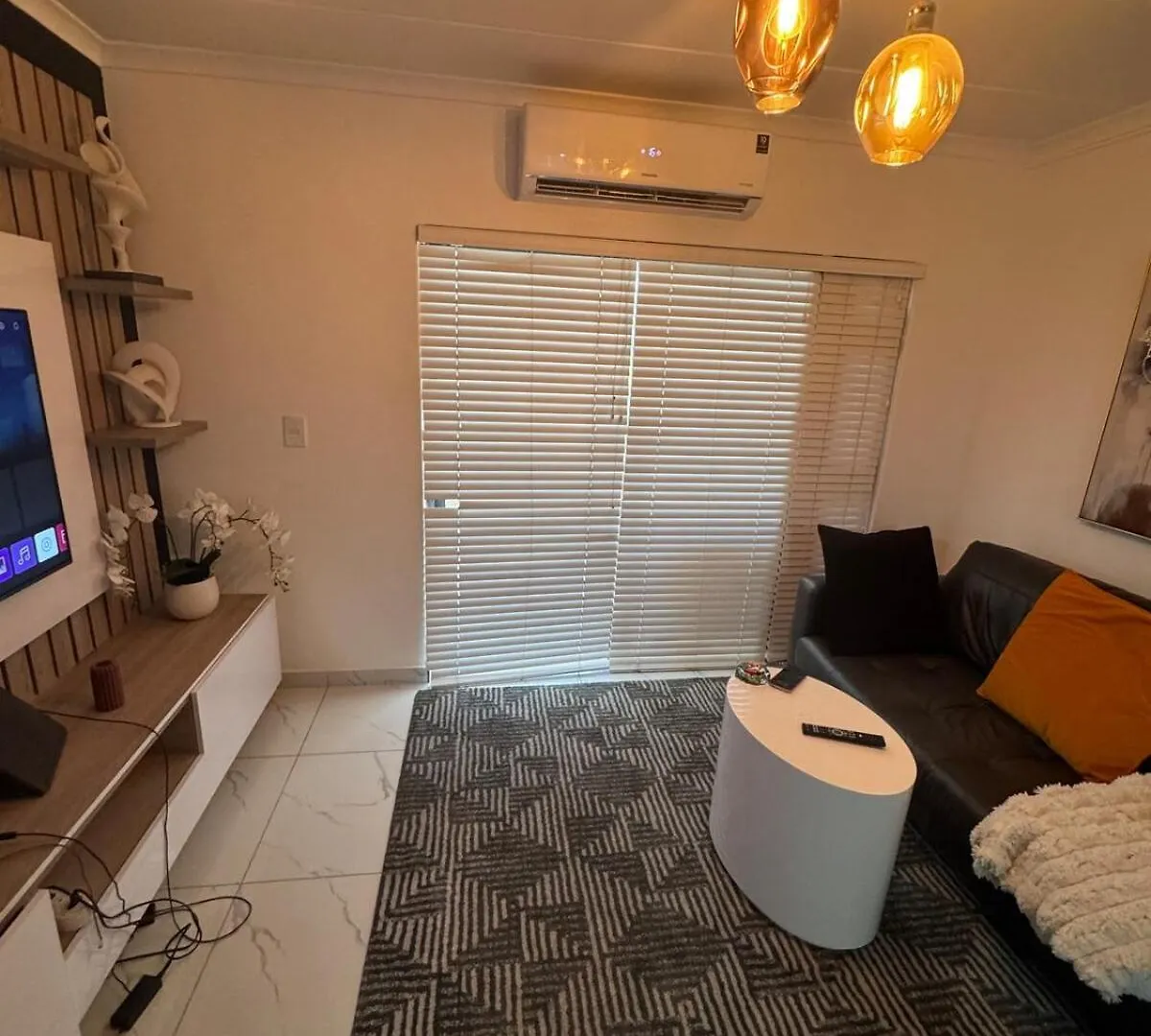 Trade With Armani Apartment Richwood