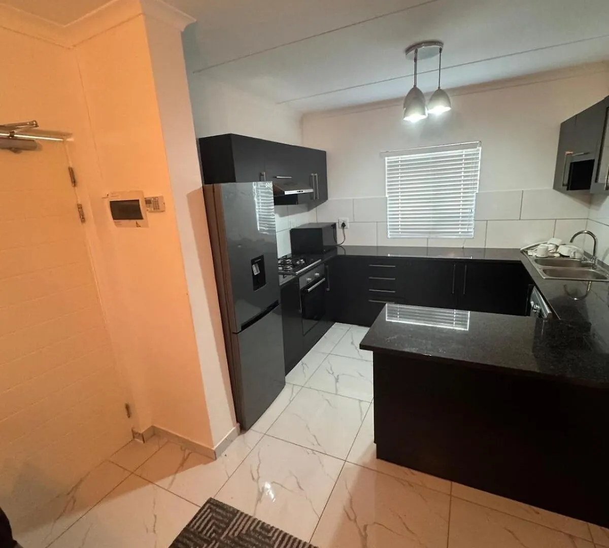 Trade With Armani Apartment Richwood