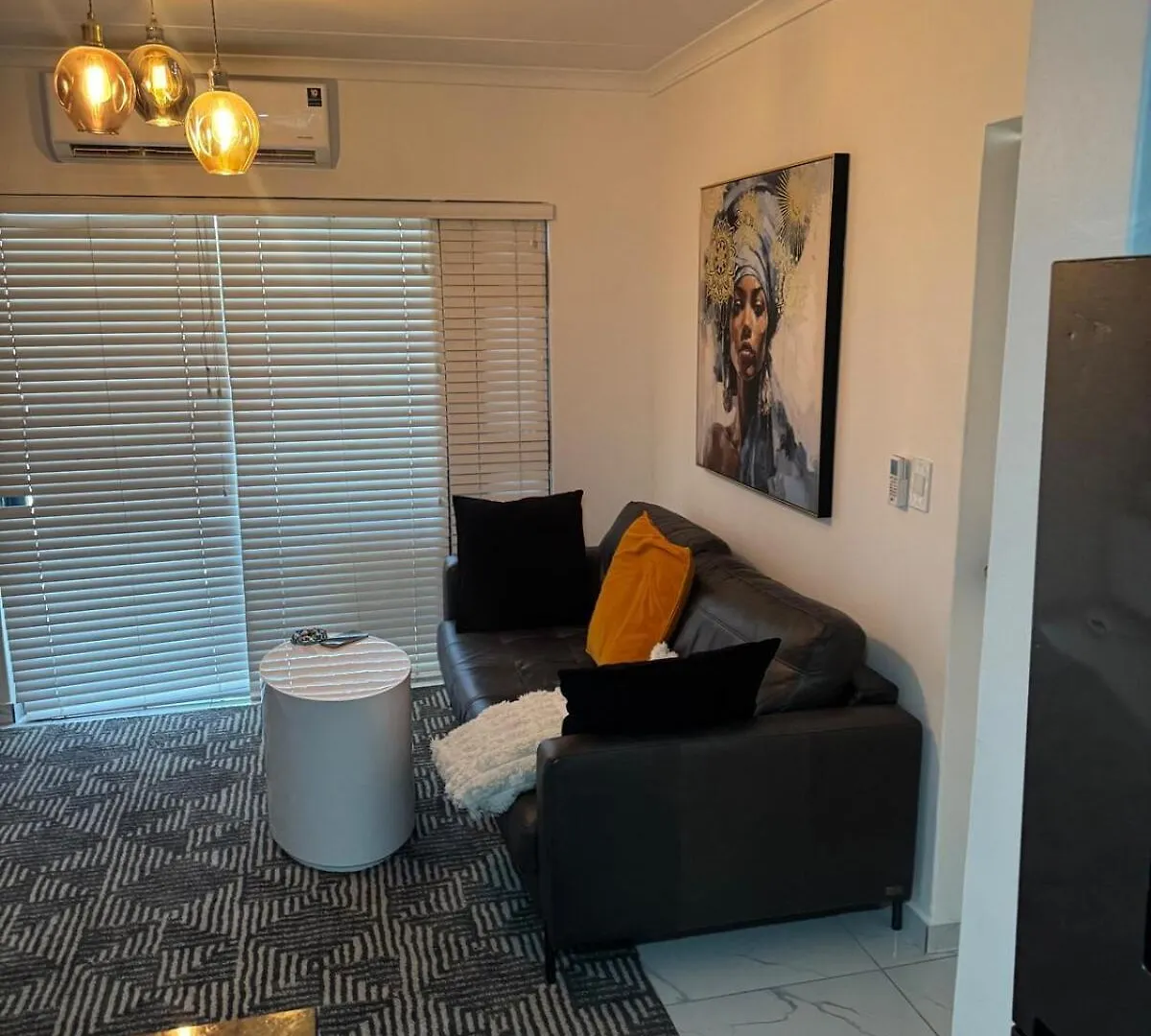 Trade With Armani Apartment Richwood